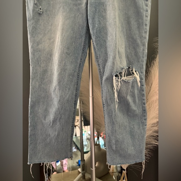 Old Navy Blue Boyfriend Jeans with Distressed Details - Picture 5 of 8